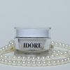 idore.skincare perlen glow creme front mit deckel auf kette